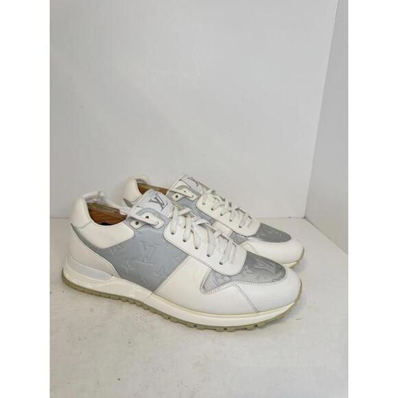 Louis Vuitton Run Away White Sneakers Sz 9 LV - Picture 1 of 8
